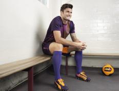 排球赛场焦点！荷兰队对阵英格兰队，核心球员受伤，球队前景蒙阴影