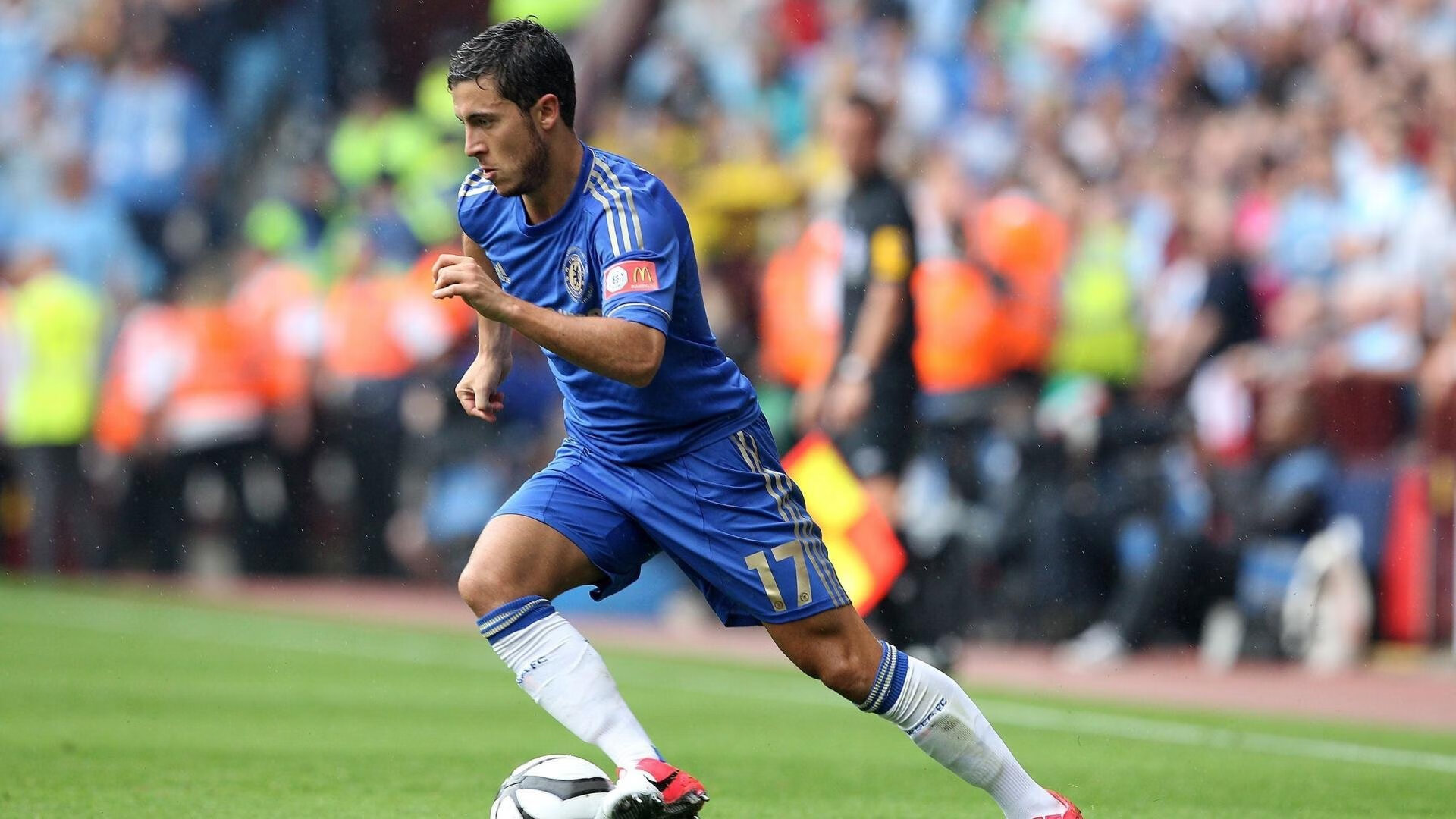 内马尔回归赛场,赛况扑朔迷离首场状态亮眼,FPX观众沸腾!